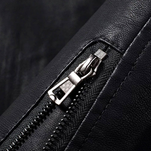 Chaqueta de Motociclista de Cuero Genuino Personalizada para Hombre, Costuras Duraderas, Ajuste Cómodo, Textura Suave, Material Premium - Product Image 4