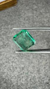 Émeraude naturelle colombienne de 4,48 carats, taille octogonale, pierre précieuse verte lâche pour la fabrication de bagues, pendentifs et bijoux fins - Product Image 2