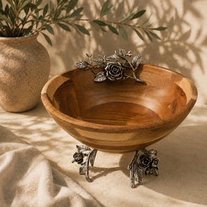 Bol de service en bois d'acacia artisanal de luxe avec accents et pieds en métal argenté antique, grand bol décoratif pour fruits et salades - Product Image 3