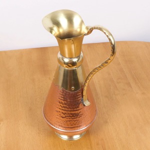 Jarra de estilo real de lujo, diseñada perfectamente para entornos ejecutivos, elegante vajilla para uso profesional y doméstico, venta al por mayor desde India. - Product Image 4