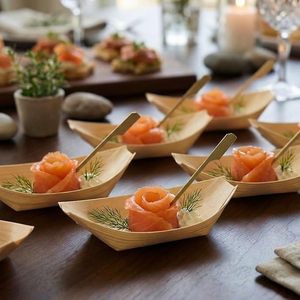 Bandeja Decorativa de Bambú Moderna con Diseño Floral, Multifuncional para Servir Aperitivos en Bodas y Eventos - Product Image 1