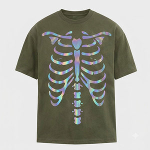 Camiseta con Estampado Reflectante de Moda para Hombre, Corte Holgado, Estilo Urbano, con Tela de Primera Calidad - Product Image 1