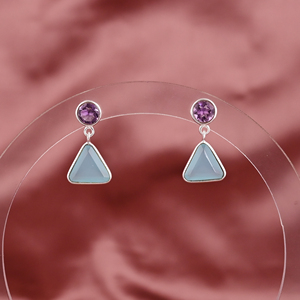 Boucles d'oreilles pendantes tendance en argent sterling 925 plaqué or avec améthyste naturelle et calcédoine aqua serties clos pour femme - Product Image 1