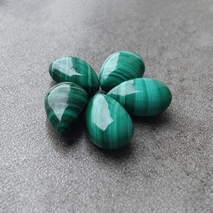 Malaquita Verde Natural, Corte Pera, Grado AAA, Piedra Preciosa Calibrada, Piedra Suelta para Joyería, Todos los Tamaños Disponibles - Product Image 3
