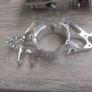 Componentes Mecanizados de Aluminio y Acero Inoxidable CNC de 5 Ejes Personalizados, Servicios de Fresado VMC y Electroerosión por Hilo, Certificación ISO9001-2015 - Product Image 1