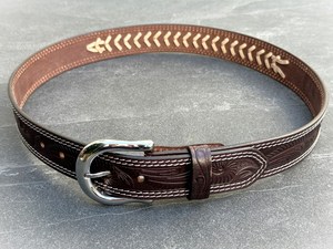 Cinturón de Cuero Genuino de Vaca de Grano Completo con Grabado Floral Estilo Vaquero Occidental de Lujo para Hombres y Mujeres - Product Image 4