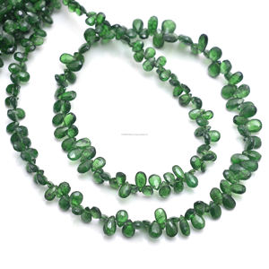 Perles de pierres précieuses en cristal de tsavorite naturelle facettées en forme de poire pour la fabrication de colliers, bracelets et bijoux (vente en gros) - Product Image 2