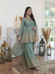 Ensemble Lehenga de mariage indien en soie verte élégante avec broderie dorée et dupatta pour femme, coupe ample traditionnelle, longueur au sol - Product Image 5