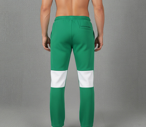 Pantalon de survêtement vert pour homme avec empiècements blancs, taille élastique, cordon de serrage, poches latérales, logo personnalisé sur la jambe droite, style décontracté - Product Image 6