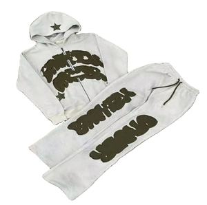 Nueva llegada al por mayor precio personalizado en blanco de los hombres con cremallera Sudadera con capucha logotipo personalizado angustia bordado con cremallera de gran tamaño chándales - Product Image 1