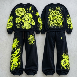 Ensemble de survêtement pour femme noir et vert fluo avec motif de dessin animé, sweat-shirt oversize et pantalon large, tenue décontractée deux pièces style streetwear - Product Image 3