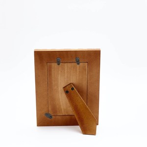 Cadre photo rectangulaire élégant et orné en résine et bois 5x7 avec impression numérique couleur, léger, pour décoration de table à la maison - Product Image 3