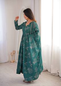 Robe de mariée de luxe la plus vendue pour femmes, robe de soirée élégante, provenant d'un fournisseur indien à prix de gros - Product Image 4