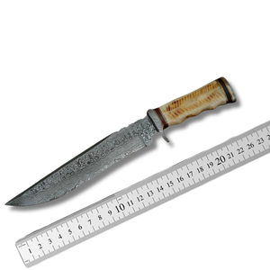 Couteau Bowie droit artisanal en acier Damas avec manche en os, pour le camping, la survie et la chasse, de la marque A&M ENTERPRISES. - Product Image 1