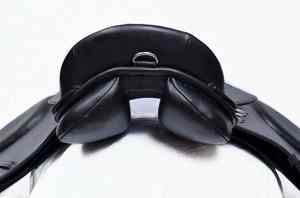 Selle en cuir robuste conçue pour le travail quotidien à la ferme et l'entraînement intensif d'équitation - Product Image 4