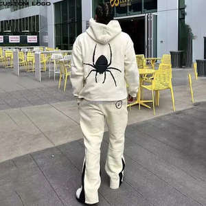 Chándales con capucha y borde de dobladillo crudo con estampado de algodón OEM personalizados, pantalones para hombre, chándal apilado acampanado para hombre, conjunto de Jogger de dos piezas - Product Image 4