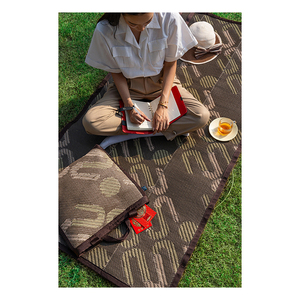 Proveedor de Origen Tailandés que Vende Alfombras de Picnic/Playa/Exterior Elegantes y de Excelente Calidad, 100% Polipropileno, Plegables - Product Image 1