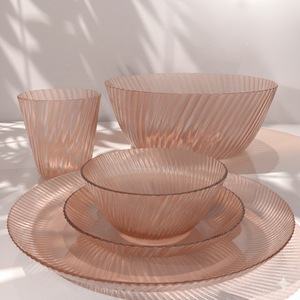 Vaisselle à texture optique fabriquée à Taïwan, édition Wonderland - Tasses, bols, assiettes - Jaune Vigo - Product Image 1