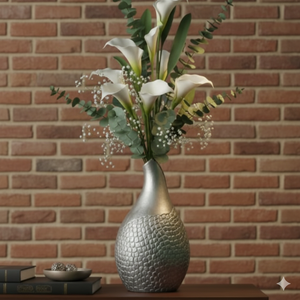 Moderno Florero de Metal Plateado Texturizado con Flores Artificiales de Lirio Blanco para Decoración del Hogar, Centro de Mesa Elegante para Sala de Estar - Product Image 2