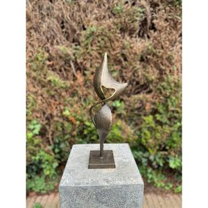 Sculpture en métal finition bronze moderne, décoration de jardin abstraite, œuvre d'art, statue en bronze style vintage, fournitures de jardin - Product Image 4