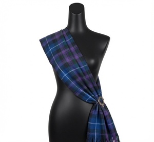 Écharpe écossaise pour femme, fabriquée à la main en tartan écossais de qualité supérieure, 100% laine, tissée, écharpe écossaise pour femme - Product Image 1