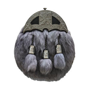 Sporran de Piel de Conejo Hecho a Medida, Accesorio Profesional de Alta Calidad para Kilt, Color y Logotipo Personalizables, Disponible en Todos los Tamaños - Product Image 1