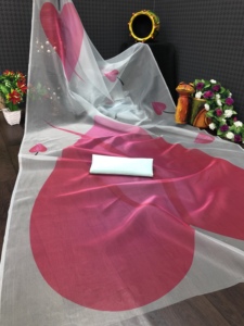 Tissu Oxford en Soie Pure 100 GSM Écologique à Motif Floral Léger Non Tissé pour la Confection de Vêtements et la Couture - Product Image 3