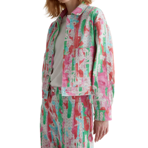 เสื้อแจ็คเก็ตยีนส์ทรงทรัคเกอร์แบบลำลองสำหรับผู้หญิง สไตล์หรูหรา ผ่านกระบวนการฟอกสี เหมาะสำหรับฤดูใบไม้ร่วง/ฤดูหนาว/ฤดูร้อน ขายส่งแบบ OEM ODM - Product Image 3