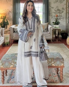 Robes modernes de créateur en soie naturelle lourde gaufrée avec ensemble dupatta, nouveau design FATEMA FASHION, mariage toutes saisons, séchage rapide - Product Image 5