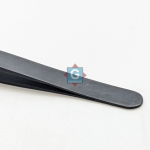 แหนบต่อขนตาสแตนเลสสีดำด้านแบบขายส่ง ผ่านการทดสอบด้วยมือ - Product Image 3