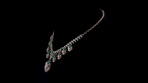 Collar de Plata Verde Esmeralda de Laboratorio con Diamantes Cultivados en Laboratorio | Collar llamativo de plata de ley 925 |   Joyería para Novias y Aniversarios - Product Image 4