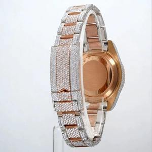 Reloj de Diamantes Chapado en Oro para Hombre con Función de Cronógrafo para Eventos Formales, en Oferta - Product Image 6