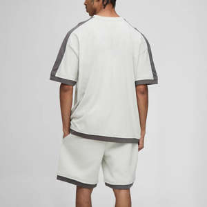 Ensemble T-shirt et short d'été en coton 100% de haute qualité, 300 g/m², coupe classique, couleur unie, logo personnalisé imprimé, grandes tailles, respirant, séchage rapide - Product Image 3