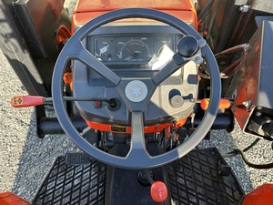 Tracteur M9000 2000 Premium, Équipement Prêt à l'Exportation, Robuste, Approvisionnement en Gros - Product Image 5