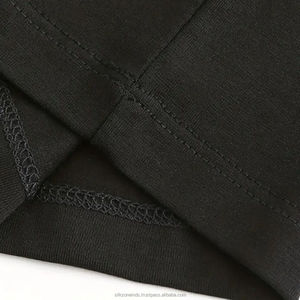 Derniers t-shirts stylés à la mode pour hommes sérigraphiés avec logo personnalisé Sialkot SilkZone Ind composé de polyester/coton - Product Image 5