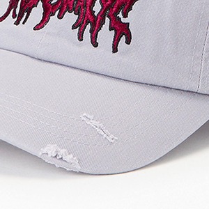 Casquette de baseball blanche à 6 panneaux avec logo brodé rouge, boucle métallique réglable, chapeau décontracté unisexe - Product Image 2
