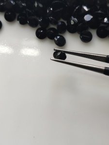 Onyx noir naturel, coupe ronde de 5 mm, pierres précieuses de qualité supérieure, en vrac, pour la fabrication de bijoux - Product Image 3