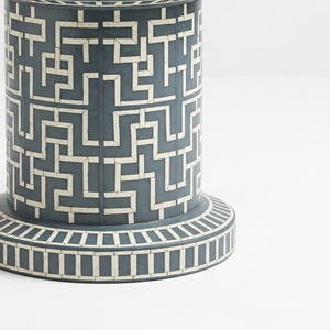 Table d'appoint de luxe personnalisée avec incrustations en os, motif géométrique fait main, tabouret d'appoint à structure métallique pour entrée et salon - Product Image 4