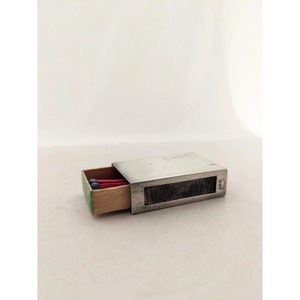 Boîte d'allumettes vintage en aluminium avec tiroir en bois, allumettes rouges, durable, pour usage domestique - Product Image 1