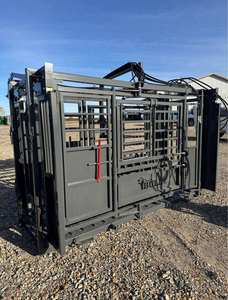 Equipo de Pesaje para Ganado: Chute Veterinario para Ganado con Valla de Contención y Sujeción para Gestión y Cercado de Ganado - Product Image 2