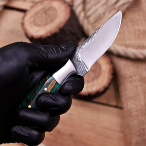 Couteau à dépecer personnalisé en acier Damas et acier au carbone avec manche en résine de cône de pin, lame fixe, couteau à dépecer avec étui en cuir - Product Image 2