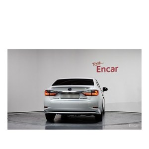 Lujoso Lexus ES 350 Sedán 2018, 140,605 km, Emisión Euro V, Asientos de Cuero, Cámara Trasera - Product Image 4