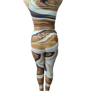 Conjunto Deportivo de Compresión para Mujer con Estampado de Mármol Sublimado Personalizado, Top de Manga Larga y Leggings, Fabricante de Ropa Deportiva - Product Image 4