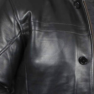 Abrigo de cuero duradero para hombre con manga larga, corte largo y solapa elegante para clima frío. - Product Image 6