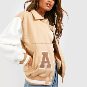 Veste universitaire unisexe en cuir beige et blanc avec manches en cuir, patch lettre A, col rabattu, fermeture boutonnée, style ample - Product Image 3