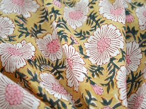 Daisy Flower Hand Block Print Cotton Fabric Yard Jaipur Indian Animal Pattern Block Print Textile Eco-Friendly - Product Image 1