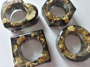 แหวนรองผ้าเช็ดปากเรซิ่นคุณภาพพรีเมียม ดีไซน์สวยงามจากซัพพลายเออร์อินเดีย ขายส่งเรซิ่นรองผ้าเช็ดปากสำหรับตกแต่งโต๊ะงานแต่งงาน ลายดอกไม้สุดโรแมนติก - Product Image 6