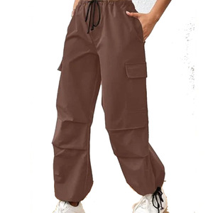 Pantalon cargo harem marron pour homme, taille élastique avec cordon de serrage, plusieurs poches, style décontracté, tissu léger en lin/coton, idéal pour le printemps - Product Image 1
