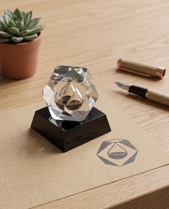 New Design Custom Logo Engraved Eco-friendly Clear Acrylic Lucite Crystal Jewelry Display Promotional Display Stand - Product Image 2