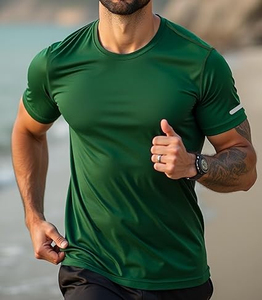 T-shirt de sport pour homme 100% polyester, logo uni sur le devant, manches courtes, léger, respirant, vêtements de sport athlétiques - Product Image 1